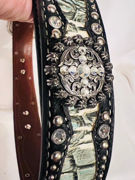 Ariat Women\'s Leather Mix Medium Women\'s Rhinestone Studded Belt-Black/Green- main image 7